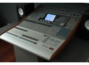 Tascam DM-3200 (19625)