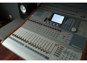 Tascam DM-3200 (31613)