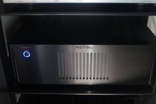 Rotel RB-1582