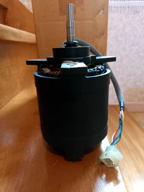 VENDS moteurs latéraux POLICO pour magnétophone de studio SCHLUMBERGER F462 MK1