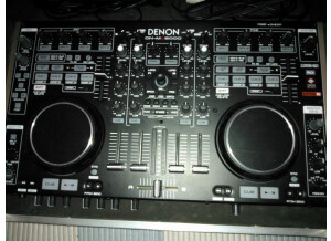 Denon DJ DN-MC6000 (13772)