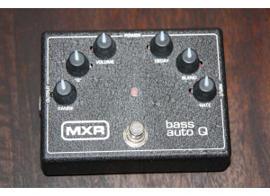 MXR M188 Bass Auto Q Envelope Filter (36503)