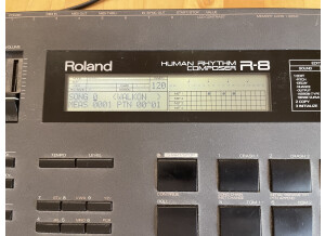 Roland R-8 (82168)
