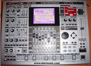 Roland MC-909 Sampling Groovebox (12382)