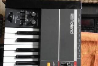 Roland JUNO-106