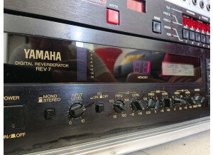 Yamaha REV7 (36244)