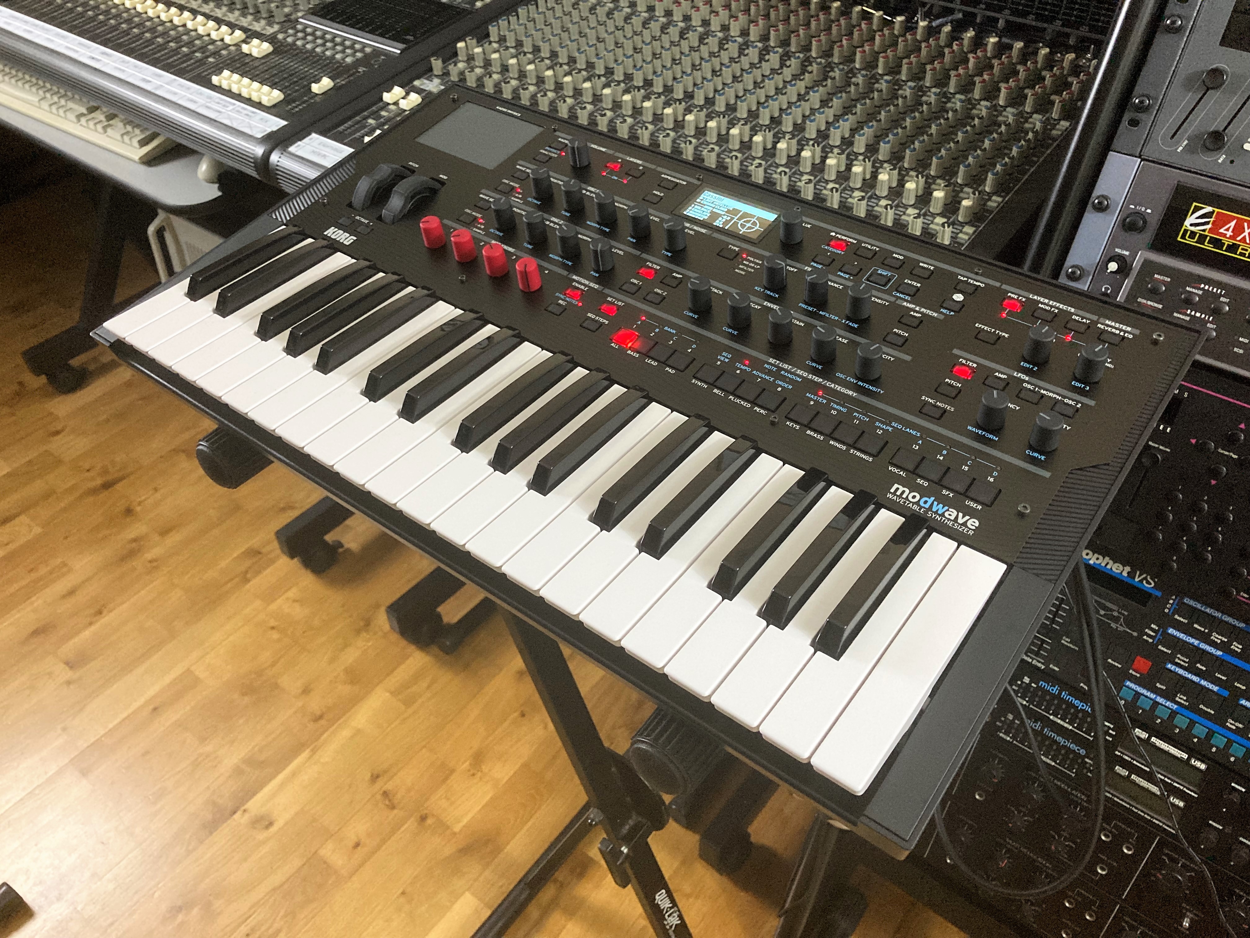 Korg ModWave : Modwave_2tof 03.JPG