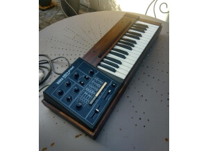 Korg M-500 (1974)