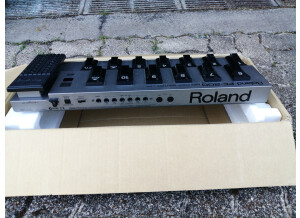 Roland FC-200