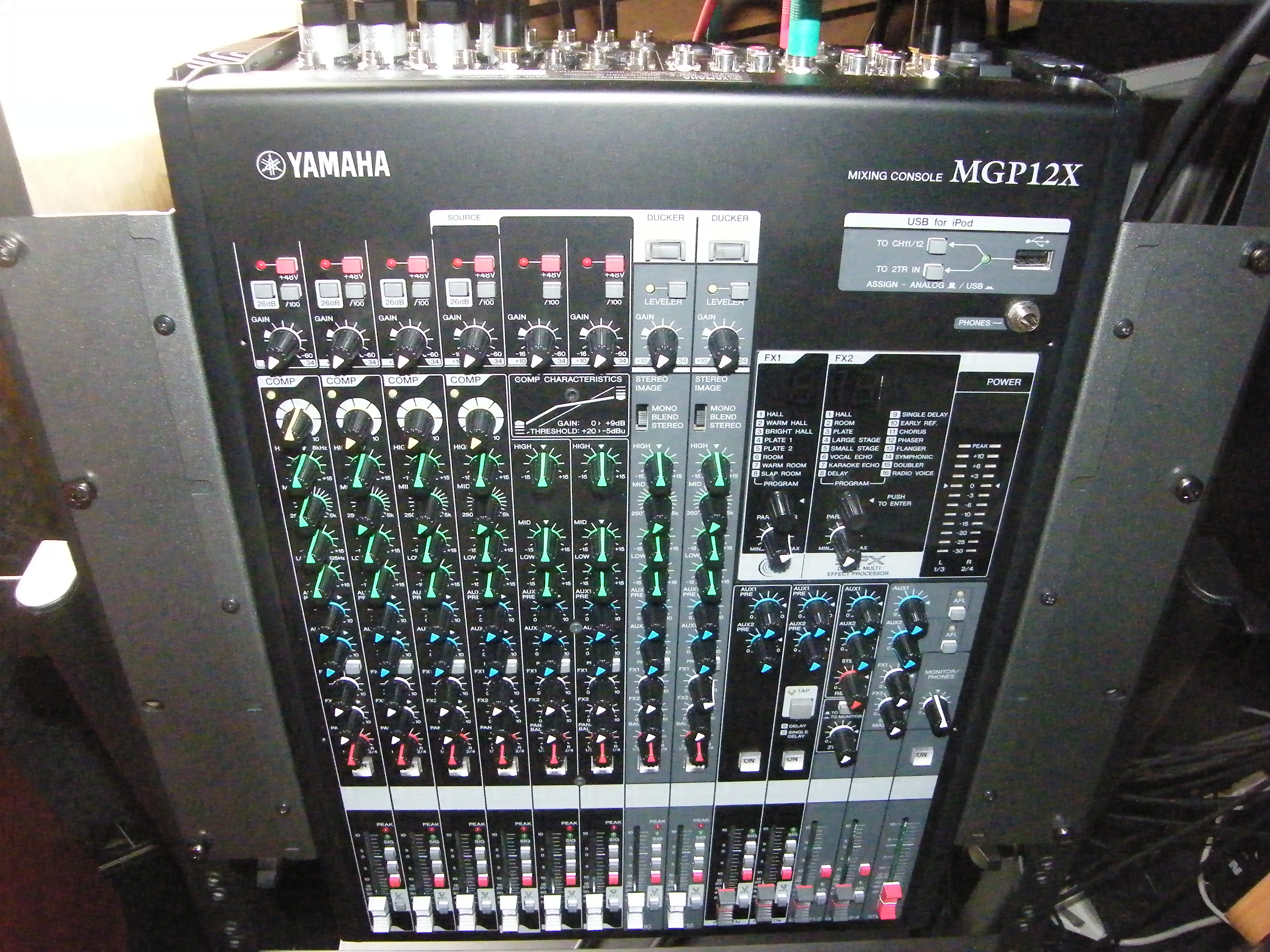 Yamaha MGP12X