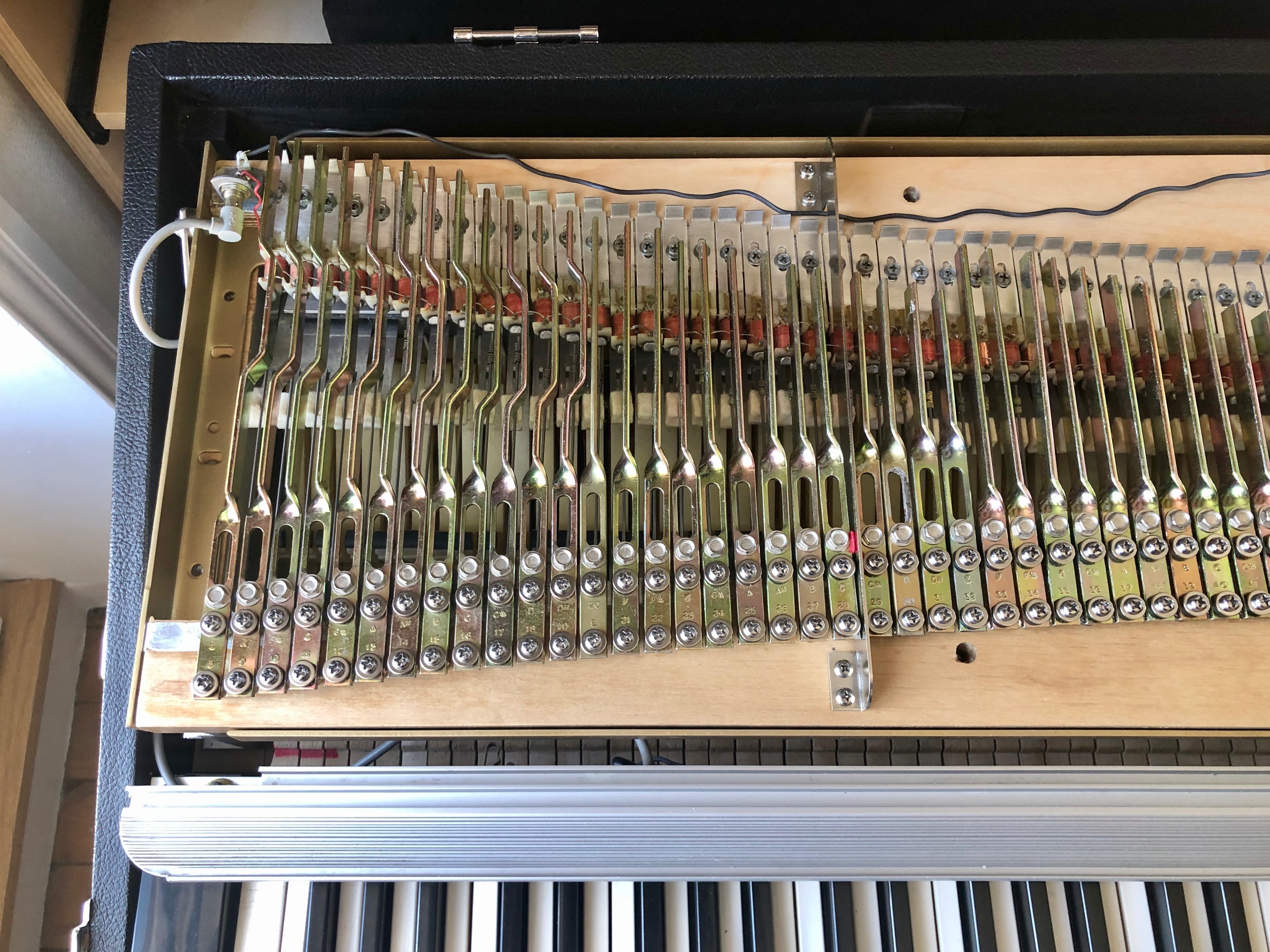 Rhodes deals piano inside