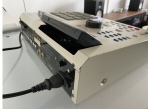 Akai Professional MPC2000XL (24417)