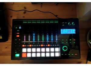 Roland MC-707 (12686)