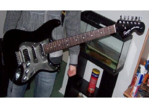 Squier Stratocaster Standard Black & Chrome Fat Strat
