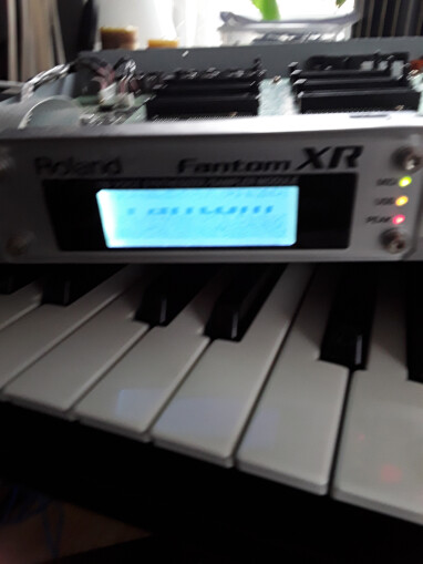 1 écrzn coupé en deux 1 écrzn coupé en deux