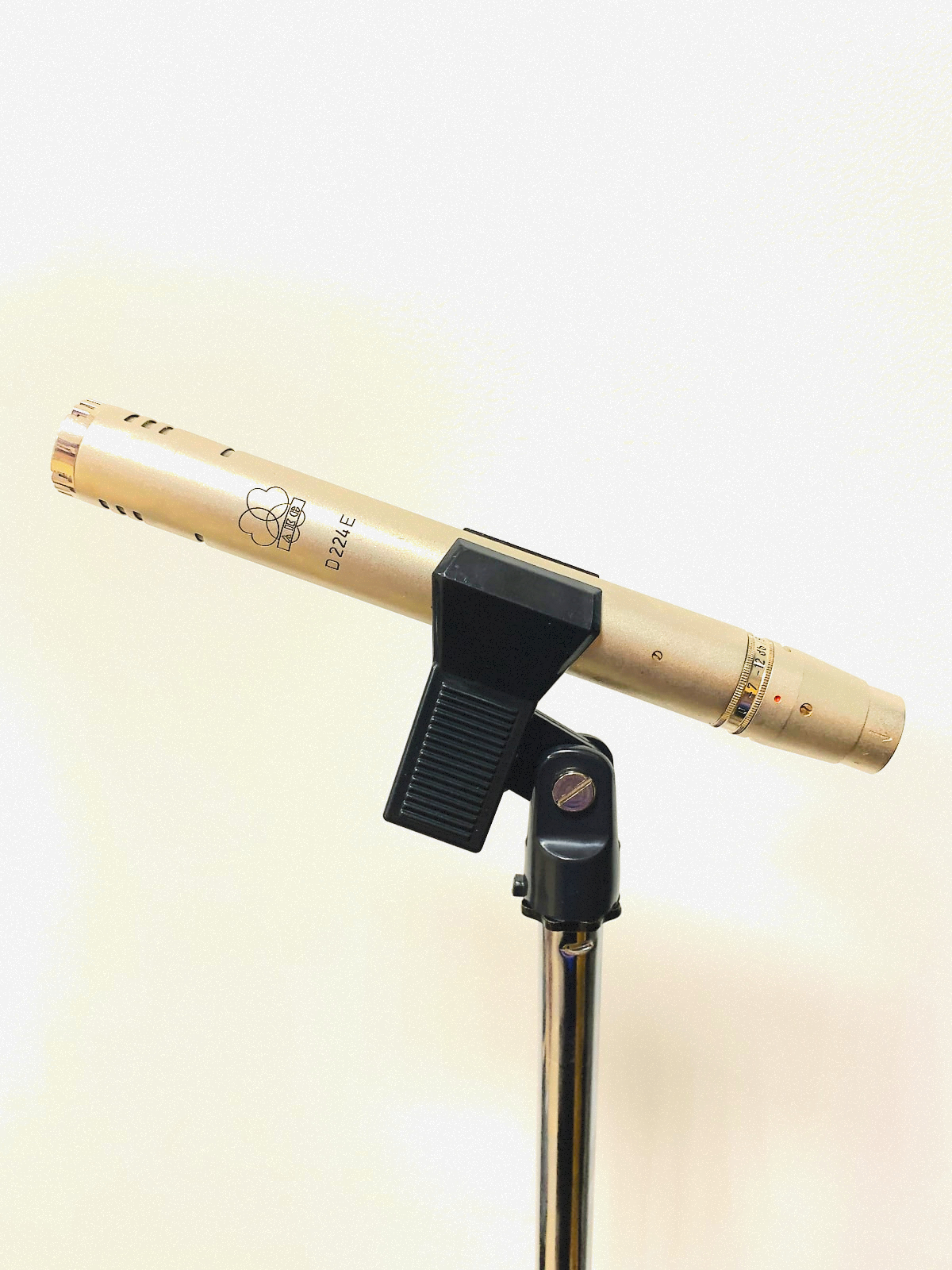 AKG D 224E