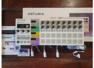 Arturia BeatStep Pro (83980)