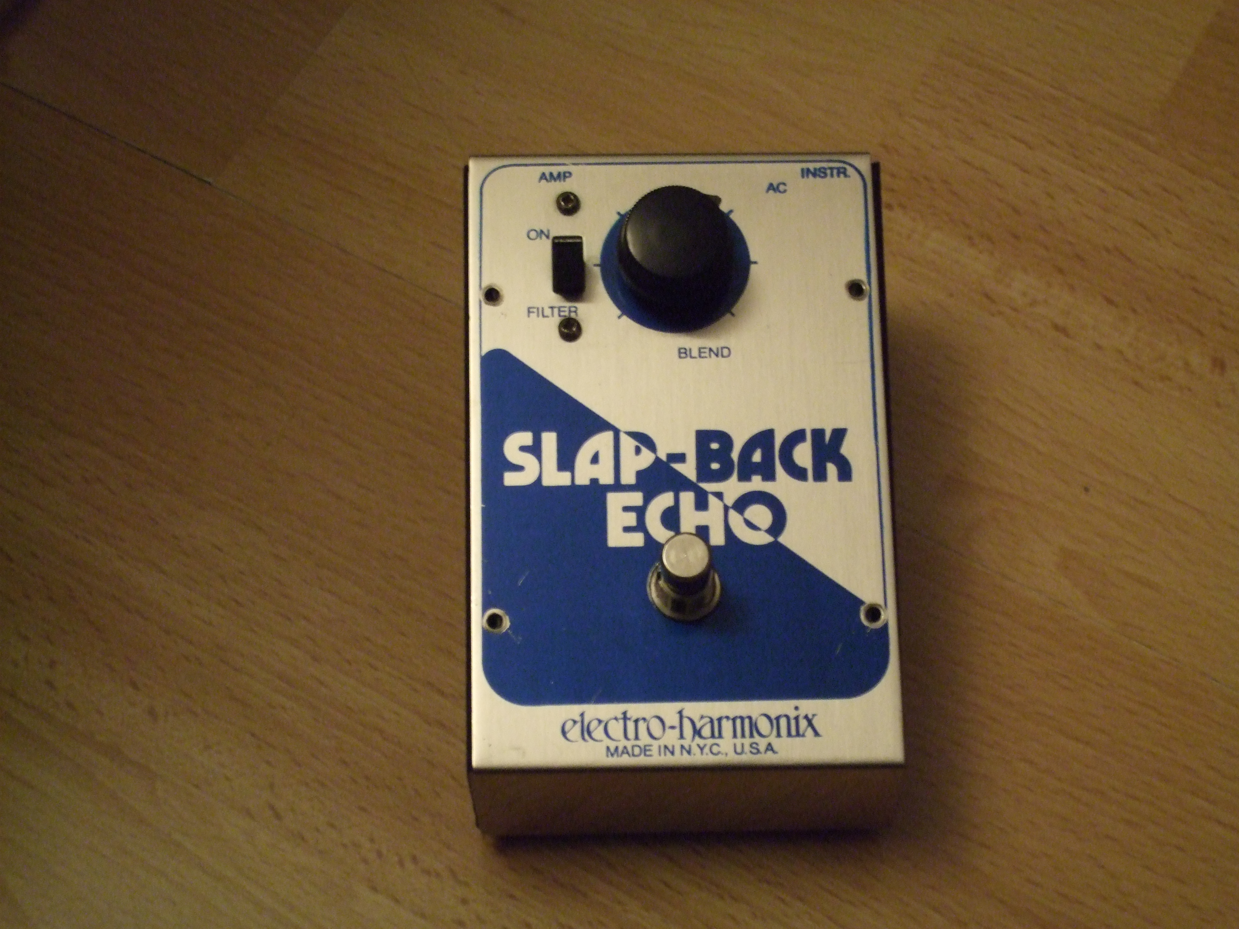 Pictures and images Electro-Harmonix Slap-Back Echo - Audiofanzine