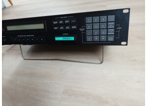 Yamaha TX802 (85249)