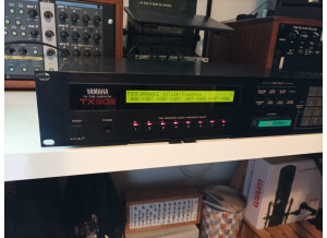 Yamaha TX802 (66081)