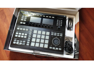 Native Instruments Maschine Studio (4737)