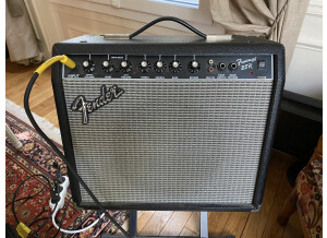 Fender FM 25R (97385)