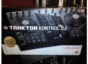 Native Instruments Traktor Kontrol S2 (82844)