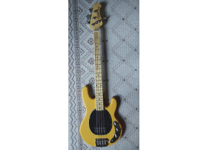 Sterling by Music Man StingRay Classic Ray24CA