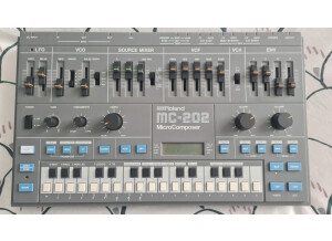 Roland MC-202 (90617)