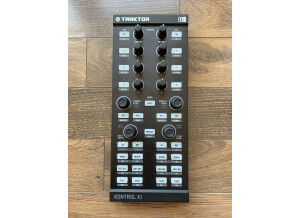 Native Instruments Traktor Kontrol X1 (26715)