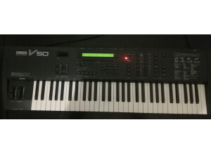 Yamaha V50 (8244)