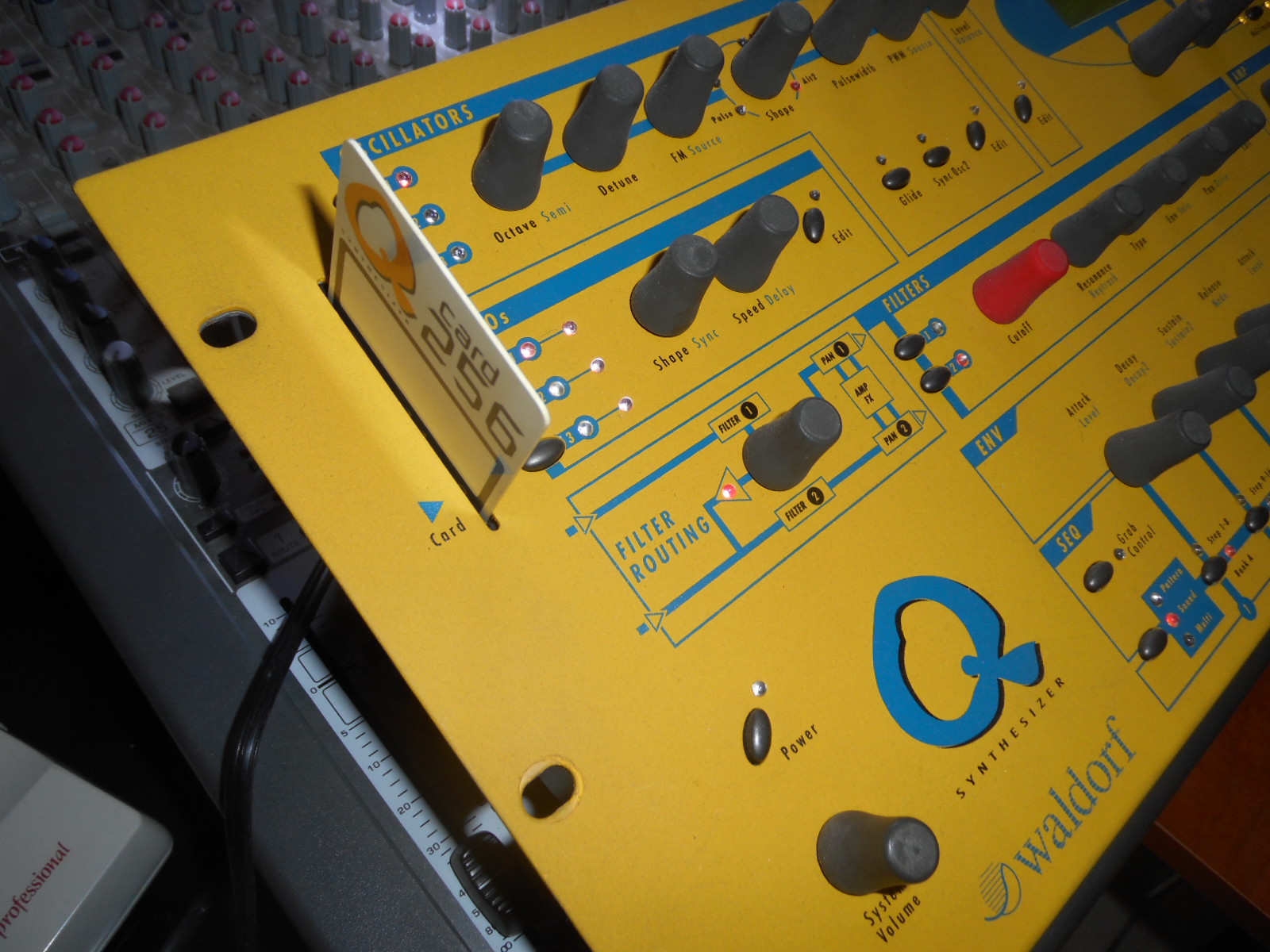 Q10