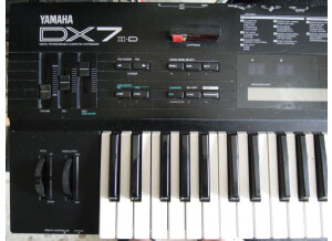 Yamaha DX7 IID (65549)