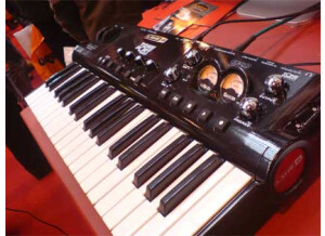 Line 6 POD Studio KB37 (47355)