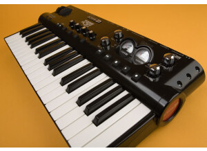 Line 6 POD Studio KB37 (32097)