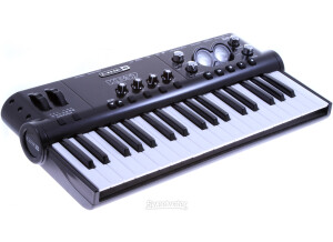 Line 6 POD Studio KB37 (41162)