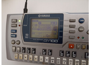 Yamaha QY100 (84865)