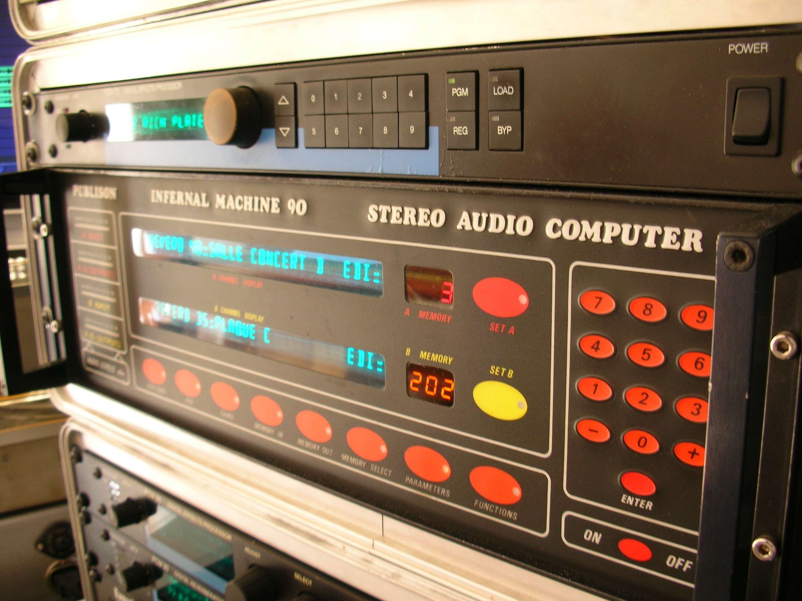 Publison Infernal Machine 90