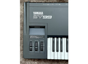 Yamaha SY99 (76273)