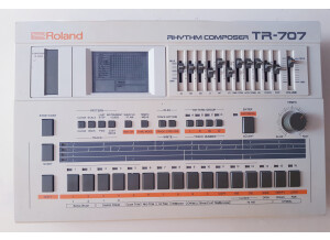 Roland TR-707 (95480)