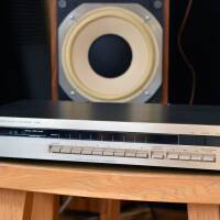 Tuner digital Luxman T-230L