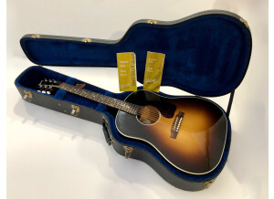 Gibson J-45 Standard (35042)