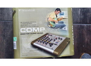 Soundcraft Compact 4