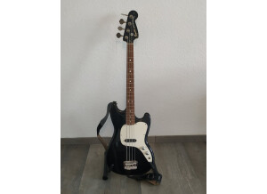 Squier Vista Musicmaster Bass (327)
