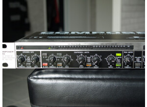 Behringer Composer Pro MDX2200 (96150)