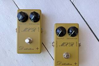 MXR CSP104 Distortion+ 73