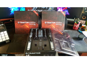 Native Instruments Traktor Kontrol Z2 (86508)