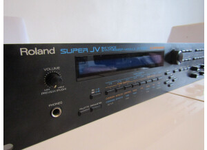 Roland JV-1080 (1320)
