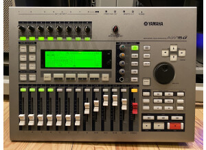 Workstation YAMAHA AW16G_E.JPG