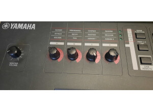 Yamaha MX49 (72957)